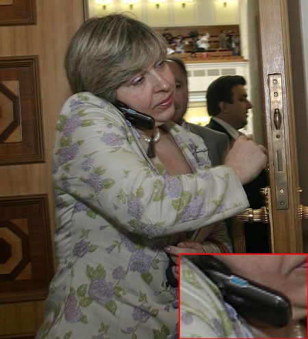 Какими мобилками пользуются народные депутаты (фоторепортаж)