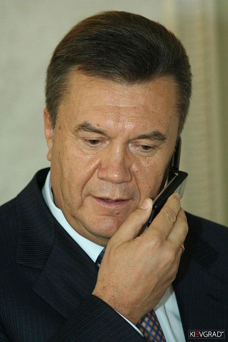 Какими мобилками пользуются народные депутаты (фоторепортаж)