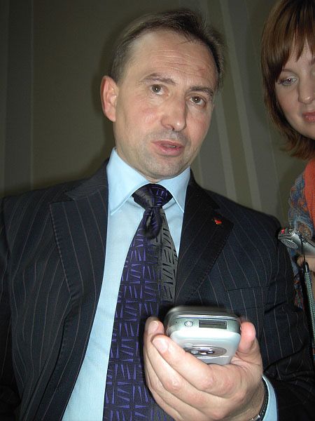 Какими мобилками пользуются народные депутаты (фоторепортаж)