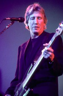 Роджер Уотерс таки приедет в Киев?