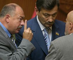 Пискун-депутат хочет дать фору Пискуну-Генпрокурору