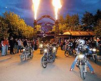 Російські байкери порушили кордон, збили прикордонника та влаштували бійку