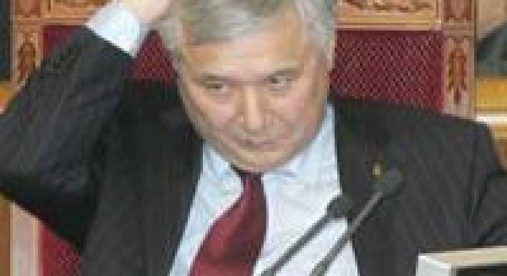 В каком статусе Ехануров?