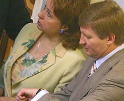 Мороз просить Регіони не тягнути з Карпачовою