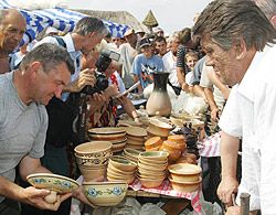 Ющенко поехал в Сорочинцы