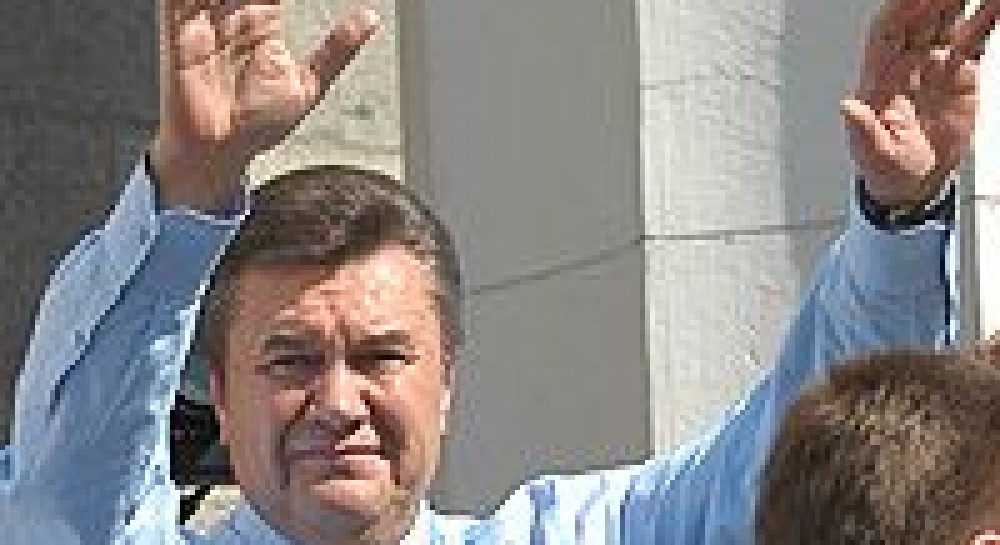 Янукович повертається