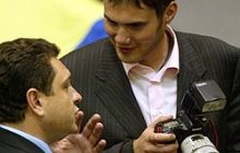 Янукович-младший с удовольствием прокатит тещу на тачке