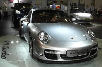 Porsche представил две новинки (фото)