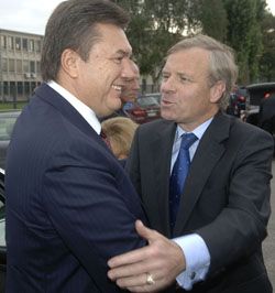 Янукович відбув з Брюсселя до Москви