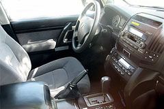 Toyota испытывает новое поколение внедорожника Land Cruiser (фото)