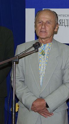 Президент присвоил Евгению Пронюку звание Герой Украины