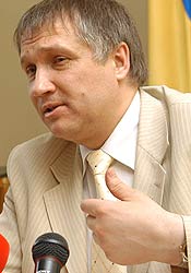 Балога устроил очную ставку обоим губернаторам Киевщины