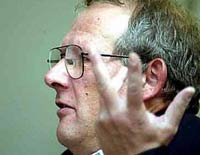 Ющенко нагородив Адама Міхніка