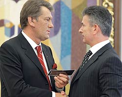 Віктор Ющенко, Василь Онопенко