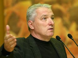Член Політради партії “Народний Союз Наша Україна” Петро Ющенко виступає на засіданні Політради НСНУ, 26 жовтня
