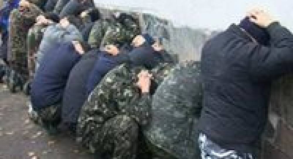 Триває збройне протистояння навколо “Озерки” (фоторепортаж)