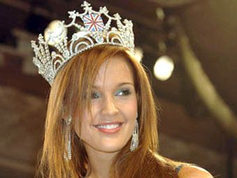 Мисс Великобритания лишилась титула за связь с членом жюри (фото)