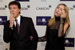 Пол Маккартни заплатил 200 тысяч фунтов за компромат