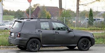 Компактный кроссовер Mercedes-Benz проходит тесты (фото)
