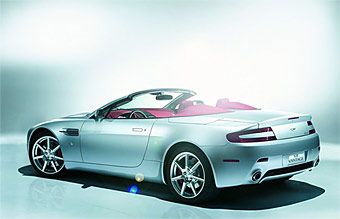 Aston Martin офіційно представила новий родстер (фото) 
