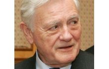 Адамкус: події на Кавказі збільшують шанси України і Грузії на ПДЧ