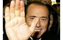 Альянс Берлускони отвоевал у оппозиции четыре региона