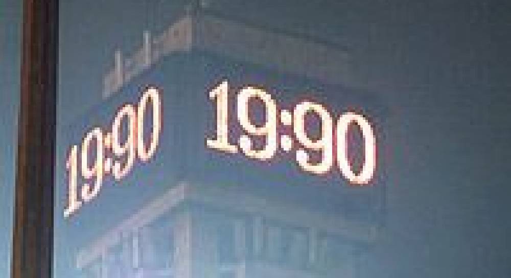 Почему главные часы Украины показывают время 12:74?