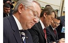 Как быть с Тарасюком? Разъясняет экс-председатель Конституционного суда