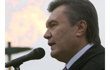 Янукович не здолав слова Азербайджан і вирішив, що жонглери ходять з жердинами