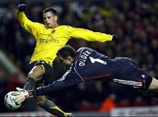 ”Арсенал” и ”Ливерпуль” забили 9 голов в матче Кубка лиги