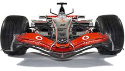 Renault, McLaren и BMW показали свои новые болиды (фото)