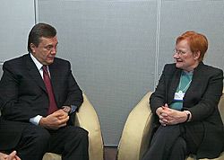 Янукович зробив комплімент собі та президенту Фінляндії