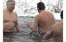 Кто полезет в прорубь с Президентом 19 января?