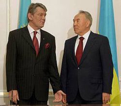 Ющенко і Назарбаєв розмовляють віч-на-віч