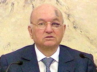 Лужков прийшов на роботу з підбитим оком (фото)