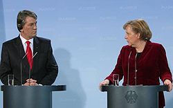 Ющенко просит Европу не делать трагедии