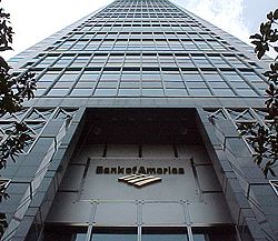 Американские банкиры выпустили кредитки для нелегалов