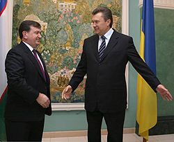 Янукович: Україна має намір збільшити імпорт узбецького газу