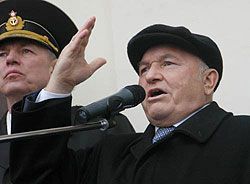 Лужков пополнит собой список невъездных? 