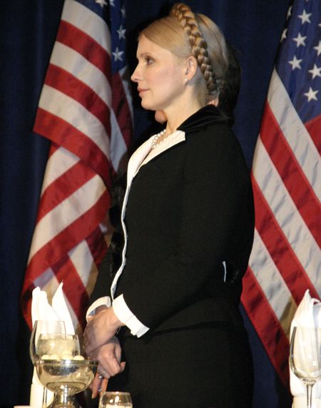 Свою речь Тимошенко завершила словами: ”Боже, храни Америку и Украину”