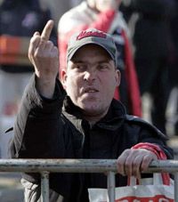 У Будапешті урочистості переросли у багатотисячні акції протесту