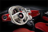Появились первые изображения стильной микролитражки Fiat 500 (фото)