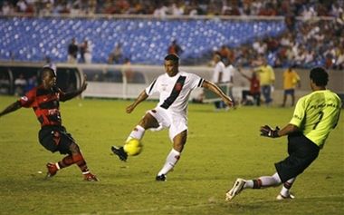 Ромаріо забив 999-й гол у кар`єрі (фото)