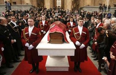 У Тбілісі поховали першого президента Грузії (фото)