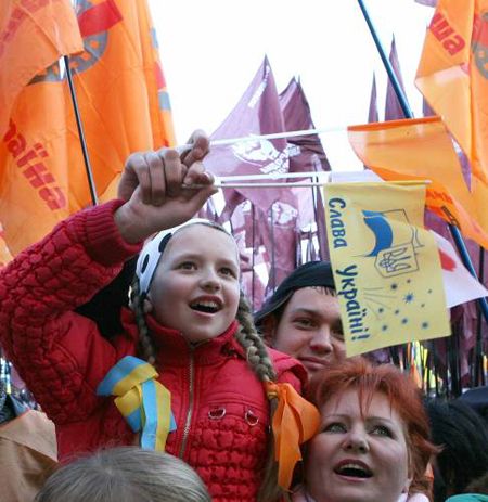 На митинге объединенной оппозиции на Европейской Площади в Киеве, 20 апреля 2007 года