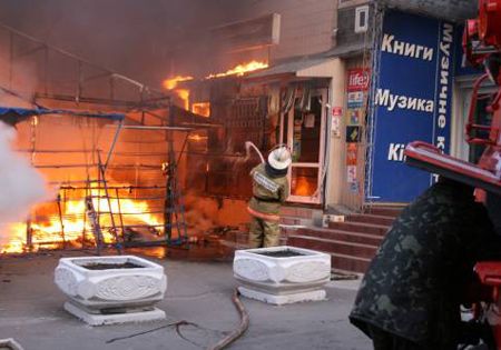 Станція метро “Шулявська” через пожежу працювала півтори години без зупинок