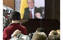 Ющенко выполнит любое решение КС, но его беспокоит ситуация вокруг Суда
