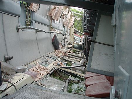 Фура опрокинула троллейбус: пострадали 7 человек (добавлены фото)