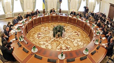 Встреча Президента Украины Виктора ЮЩЕНКО с рабочей группой относительно подготовки к внеочередным парламентским выборам