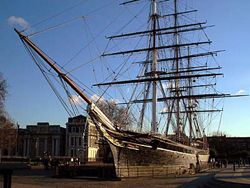 У Лондоні палає легендарний парусник Cutty Sark (фото)